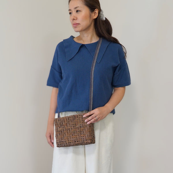 〜小さなたずさえもの〜アカメガシワのサコッシュ|大地の布すずのね